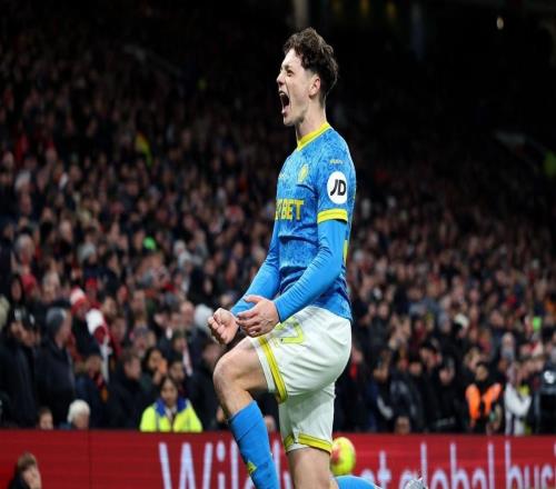 狼队本赛季英超拿到3分,分别战平曼联、热刺、布莱顿