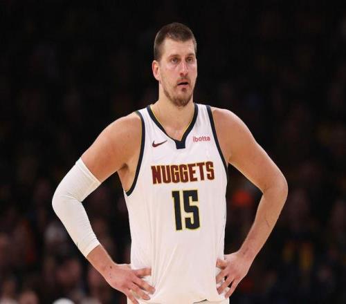 一夜消息：约基奇最新伤情出炉，2换1交易曝光，湖人遭遇伤病潮