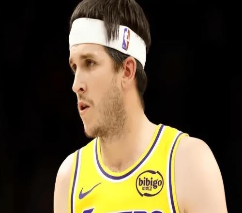 输活塞攻守爆弊端！防守内外大空，进攻全面拉胯，没里弗斯真不行