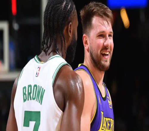 谁更配得上一阵布朗本赛季861分+182板+140助,东契奇呢