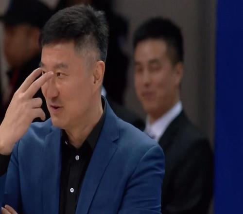 朱芳雨赌对了!广东队外援阵容全联盟第一,杜锋确认奎因伤情无碍