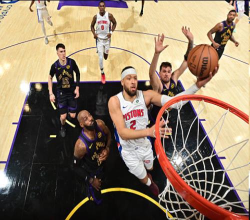 快船豪取5连胜莱昂纳德场均37.8分!12月份取得6场胜利湖人仅5胜