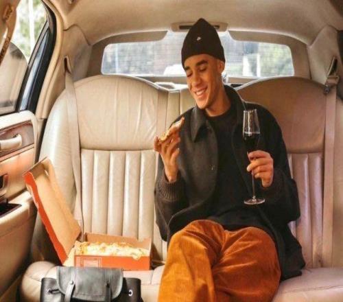 拜仁喜讯，穆西亚拉1月投入合练