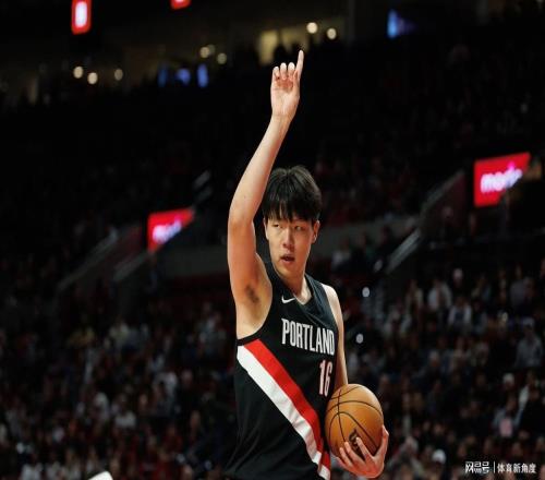 赶超姚明,杨瀚森笑纳里程碑,勇士要动手交易了!