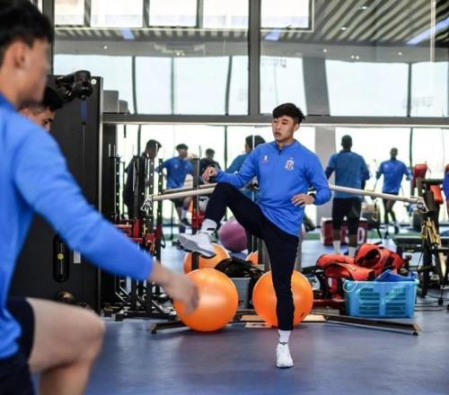 新鹏城鸟枪换炮！刘祝润队友带刀，阿代米+小戴组双核锁定奥乌苏