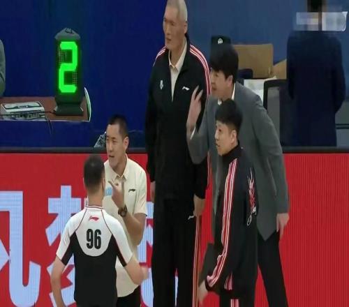 山东大胜新疆暴露三大隐患,下一轮客战同曦迎考验,能否杀进八强