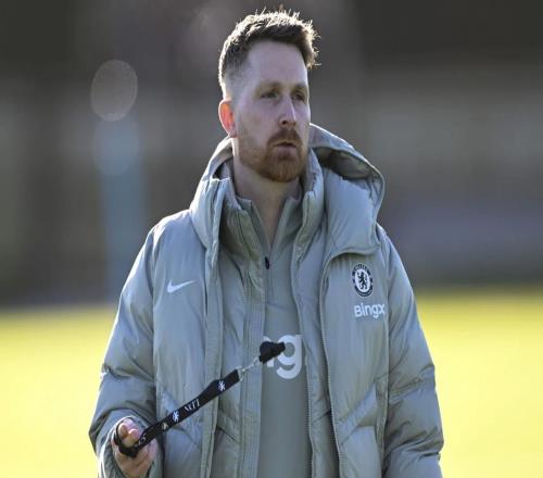 麦克法兰在前往温莎灯光秀的途中被切尔西召唤,归队参加发布会