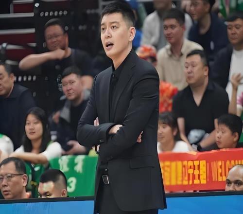 换人!博主爆料辽篮将进行外援调整杨鸣开始行动