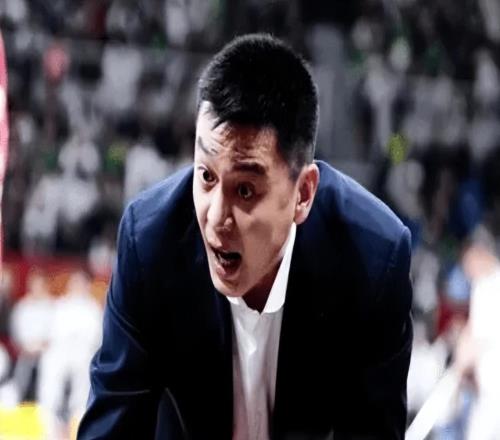 备战吉林!双方温馨互动,赵继伟合练,杨鸣回应新外援点出连败!