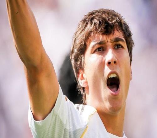 天选之人!姆巴佩受伤皇马给21岁新人机会,他能延续金靴表现么