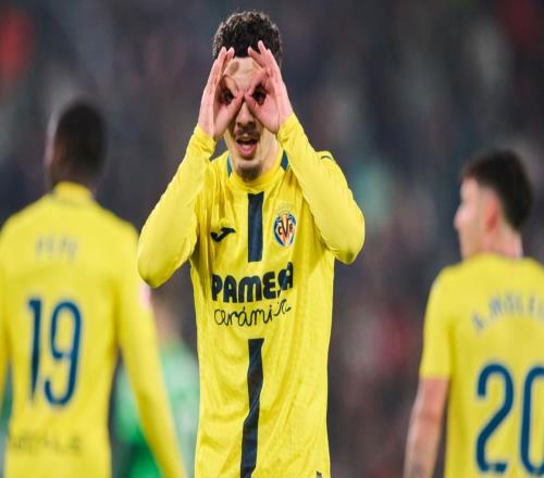 西甲最新积分战报:巴萨8连胜,黄潜升第3,塞尔塔轰4球