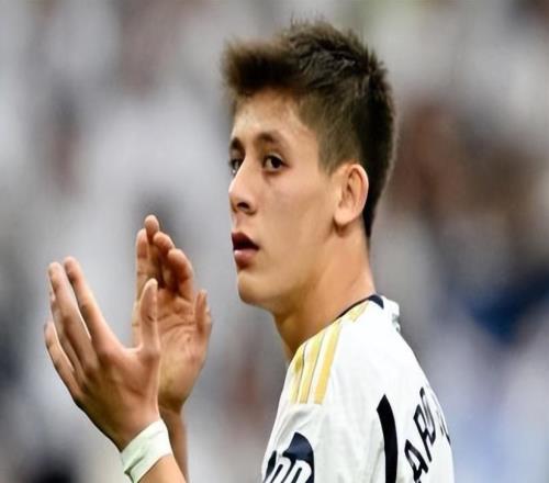 皇马VS贝蒂斯:法国兽腰坐镇居莱尔+贝林厄姆领衔皇马太子冲锋