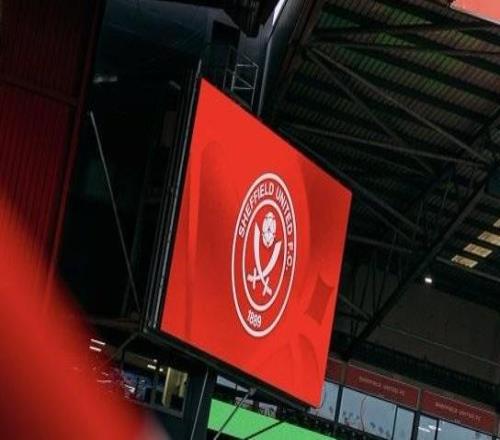 因场地结冰,今晚谢菲联vs牛津联的比赛将被迫推迟