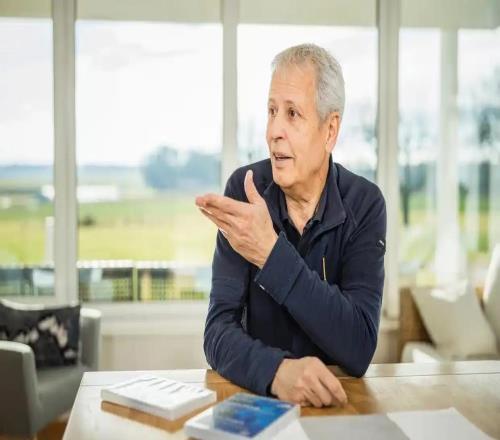 马特乌斯:法夫尔推进了德国足球的发展,勒夫可以考虑复出