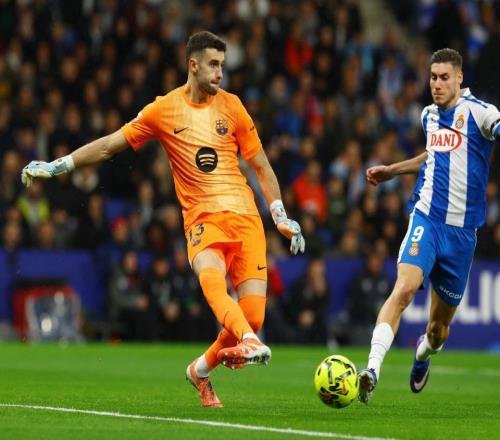 6次神扑!巴萨门神直面旧主毫不手软硬生生扑出各项比赛8连胜