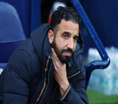 帅位告急40岁阿莫林与曼联高层激烈冲突!下通牒:不支持就炒我