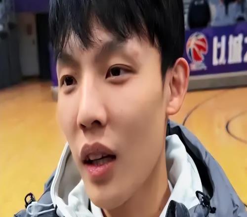 CBA三消息:徐杰伤病更新,胡明轩冲全明星票王,邱彪或遭重罚