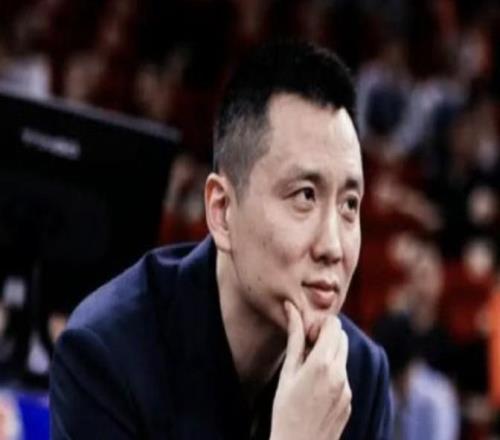 卢伟:今晚是向冠军队广厦学习的好机会张镇麟已融入球队体系