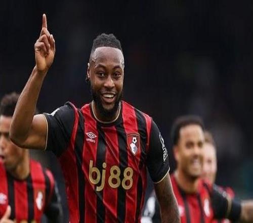 泰晤士：塞门约曾和阿莫林致过电，担心自己会在曼联踢边翼卫