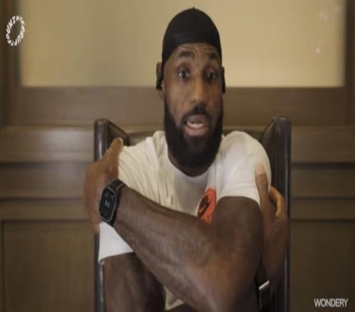 詹姆斯分享三分领先时故意犯规的技巧与避免早期犯规的策略_NBA直播