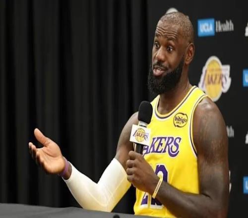 经纪人:詹姆斯不能退居二线,因为他是除中锋外所有位置的前5