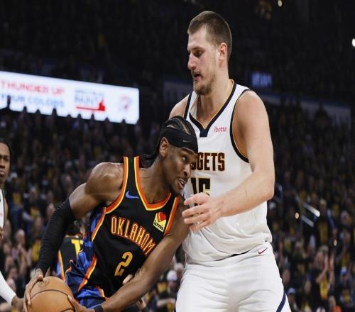 场均27分10助,把鱼腩带成夺冠热门!本赛季MVP竞争,终于有悬念