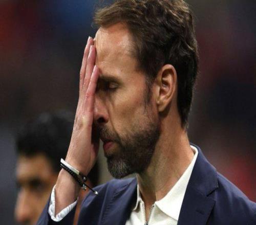 欧文:南门不配曼联,球迷反对保守