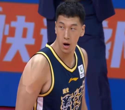 赛后听听媒体专家怎么说,建议徐杰自私一点