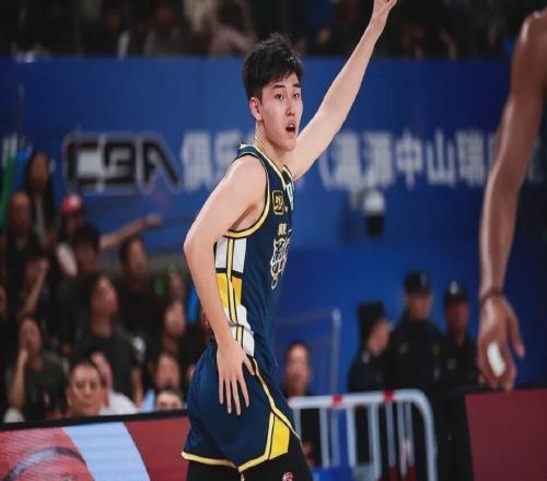 广东最可惜的一位20岁小将被杜锋弃用,曾在季后赛打辽宁成奇兵