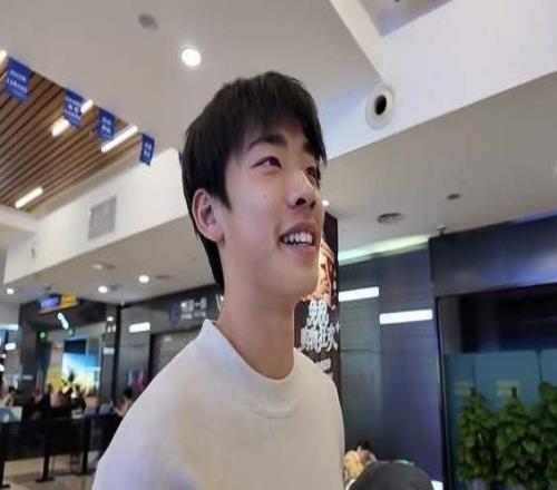 朱鹏宇归队冬训,斯坦丘喂饼一流马莱莱练射门大连选外援不差钱