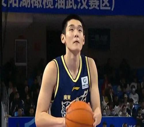 破案了,王洪泽被杜锋骂哭真因曝光,和徐杰无关,教练恨铁不成钢