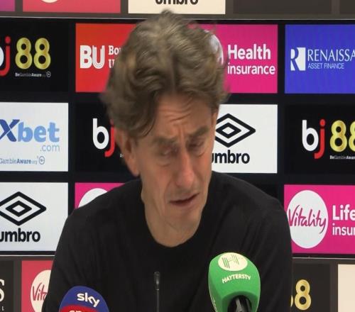 为啥拿着有阿森纳队徽的杯子弗兰克:要是故意的那我可真蠢