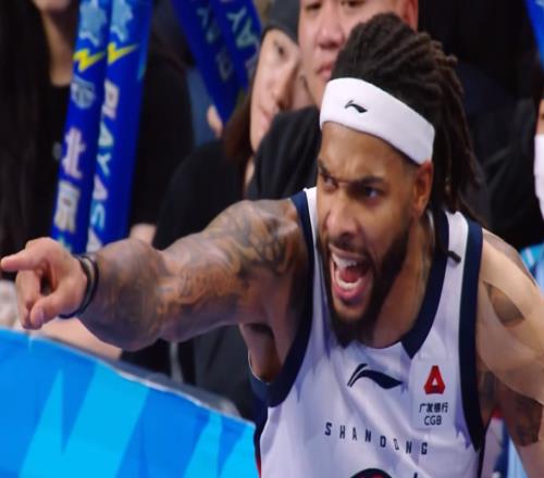 周琦失误珀赛尔绝杀!谢智杰末节封神山东4人满分,许导验货失败