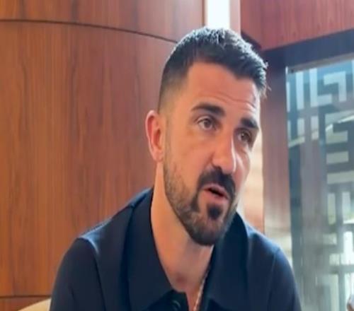 比利亚:贡萨洛是个专注进球的优秀前锋,他不抱怨也不甩脸