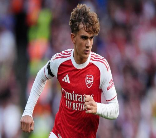 记者:阿森纳已与16岁小将道曼就一份学徒合同达成协议