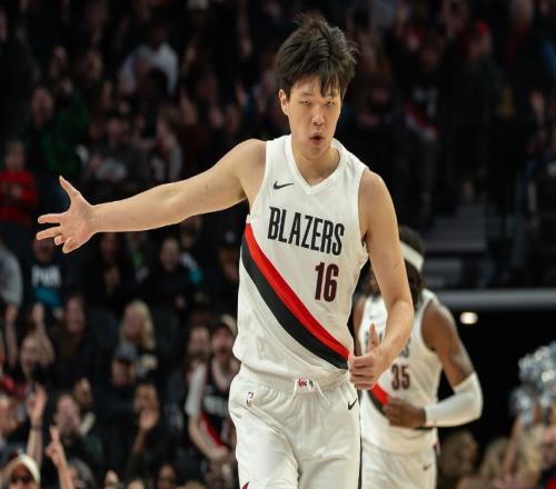 谁是开拓者非卖品波特兰媒体列出多人名单:杨瀚森阿夫迪亚在列