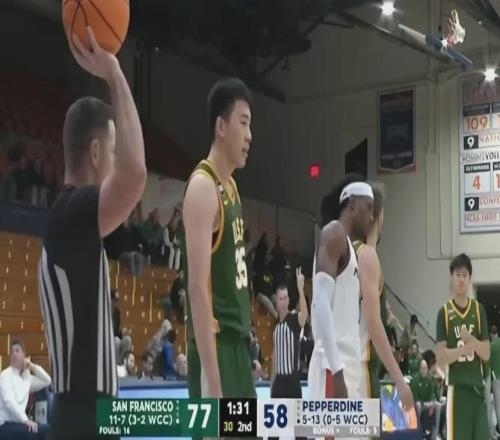 爆了爆了!王俊杰14中10!中国男篮第一进攻前锋