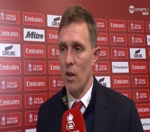 弗莱彻:球员们现在比较脆弱,下一任主帅要建立信心