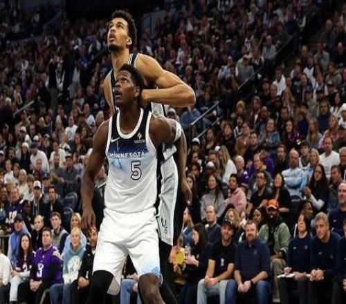 愛德華茲談被文班防守：我完全懵了不知道該投還是該突