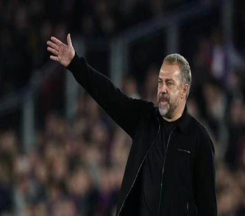 巴薩奪冠眾生相：皇馬球迷吃癟姆巴佩被噴小氣拉波爾塔樂(lè)開(kāi)花