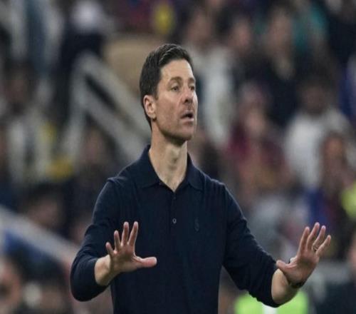 世體談阿隆索下課：老佛爺對(duì)皇馬在西超杯決賽中的表現(xiàn)極其不滿