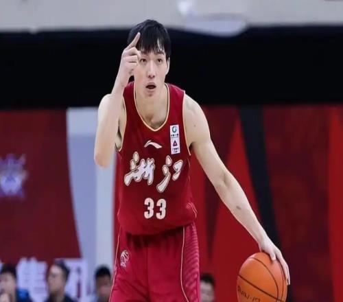 CBA排行榜大變：北京掉出前5浙江擠進(jìn)前4，廣東沖第1，上海9連勝