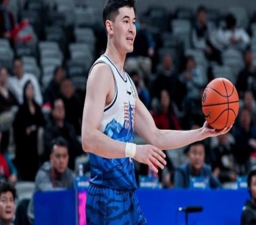 升联赛第一!孙铭徽19分广厦逆转新疆胡金秋16分塔克26+6+7