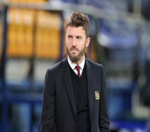 球迷评价卡里克：他如同测试版可以引入阿隆索实现三后卫战术_英超直播