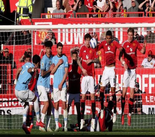 结果会如何曼联上次英超四连平是在1992年，曼城是在2009年