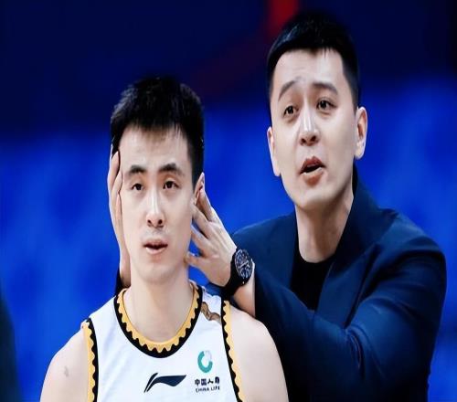 赵继伟最懂杨鸣！CBA表扬+登上辽视春晚，他值得所有的尊重和掌声