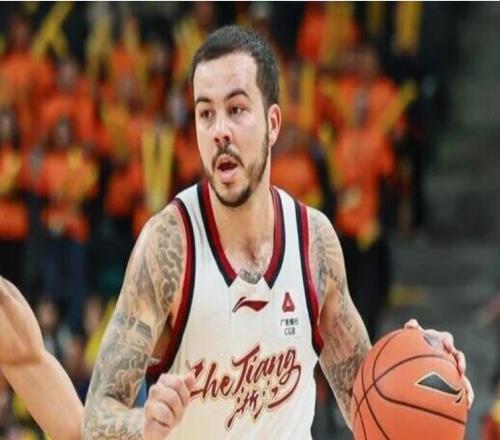 韦瑟斯庞27+5+5青岛终结浙江5连胜吴前仅6分米奇21+9+3帽