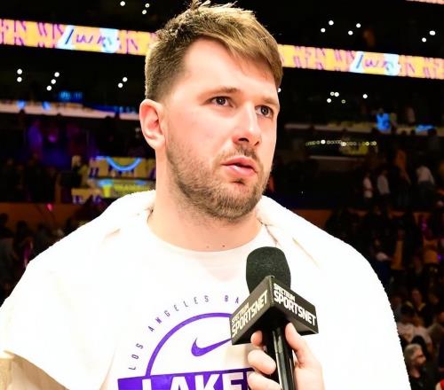 乔治轰43+6记三分仍无缘今日最佳！对不起，你碰到创纪录的卢卡了