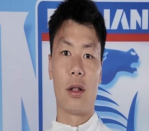 罗竞穿大连7号球衣,接替刘祝润+补中场,戴伟浚冬训魔咒伤停6周