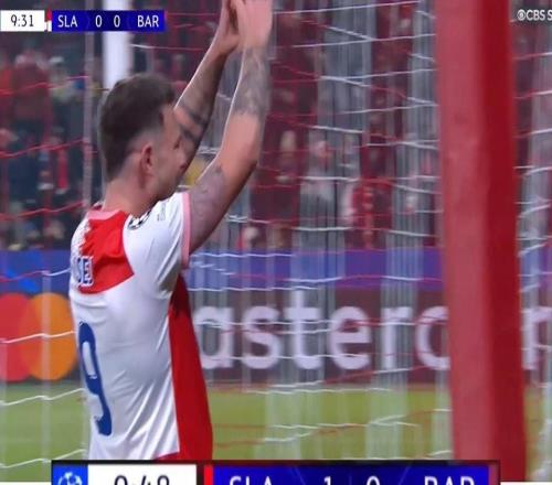 攻破巴萨大门,布拉格斯拉维亚结束欧冠连续5场进球荒